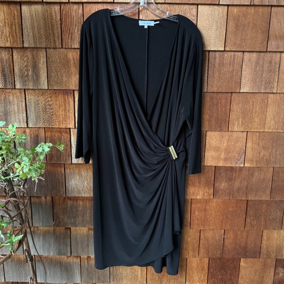 CALVIN KLEIN Black Jersey Knit V-Neck Dress with Goldtone Hardware in Women's 1X - Picture 1 of 10